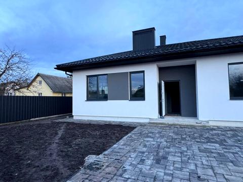 будинок за адресою щаслива, 4