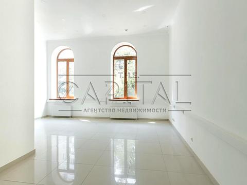 комерційна за адресою Київ, Кам'янська вул. (Дніпродзержинська), 77