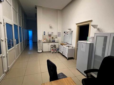 комерційна за адресою Київ, Кам'янська вул. (Дніпродзержинська), 77