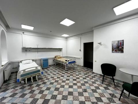 комерційна за адресою Київ, Кам'янська вул. (Дніпродзержинська), 77