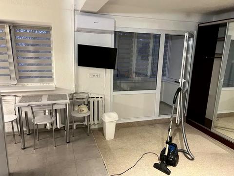 квартира за адресою Верховної Ради бульв., 14