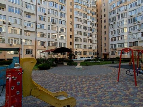 квартира за адресою Одеса, Добровольців вул. (Маршала Говорова), 10