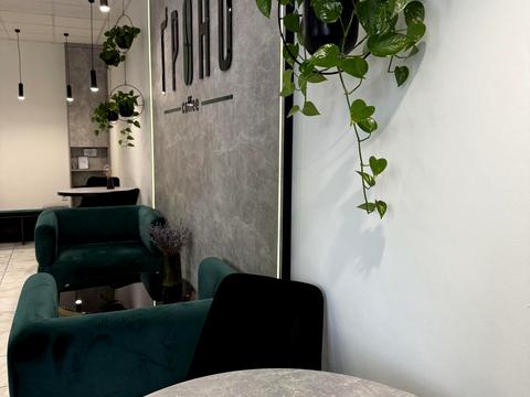 комерційна за адресою Перемоги вул., 8/4