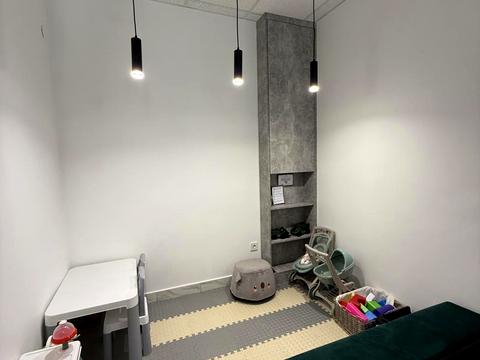 комерційна за адресою Перемоги вул., 8/4