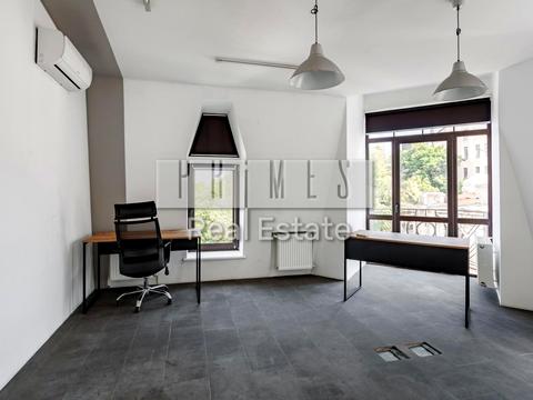 комерційна за адресою Воздвиженська вул., 51