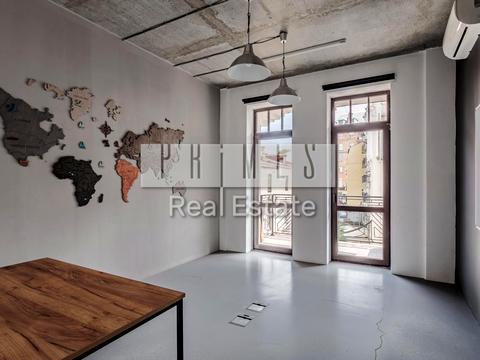 комерційна за адресою Воздвиженська вул., 51