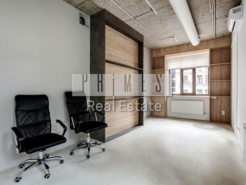 комерційна за адресою Воздвиженська вул., 51