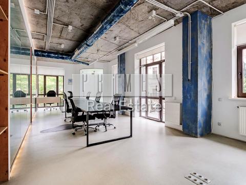 комерційна за адресою Воздвиженська вул., 51