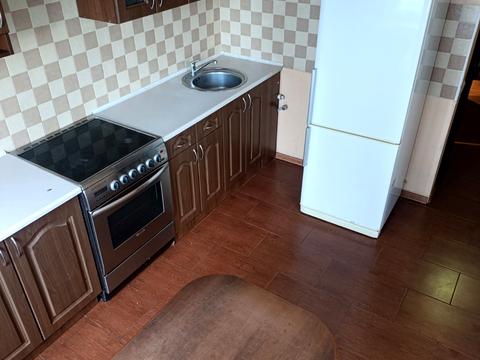 квартира за адресою Дарницький бульв., 8