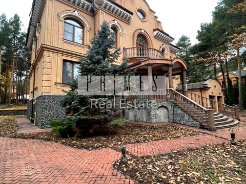 будинок за адресою Вишнева вул.