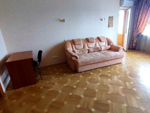 квартира за адресою Верховної Ради бульв., 14-Б