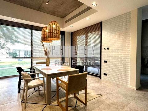 будинок за адресою Набережна вул.