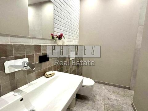 будинок за адресою Набережна вул.