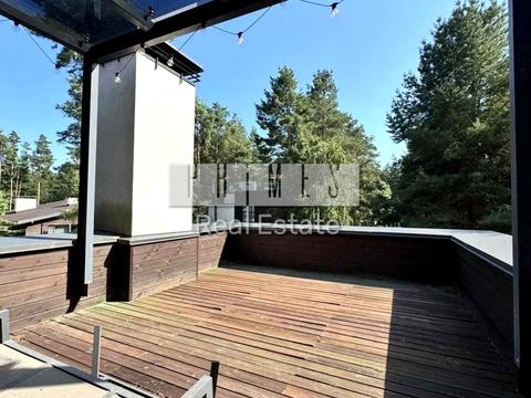 будинок за адресою Набережна вул.