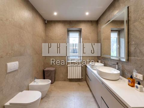 будинок за адресою Олександра Олеся вул.