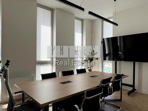 комерційна за адресою Антоновича вул. (Горького), 44