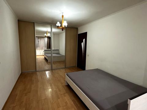 квартира за адресою Мирона Тарнавського вул. (Кутузова), 114