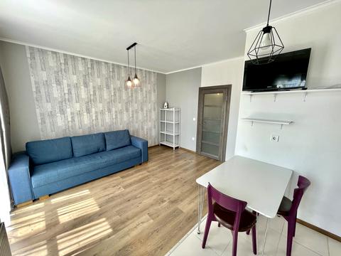 квартира за адресою Сім'ї Кульженків вул. (Петра Дегтяренка), 37