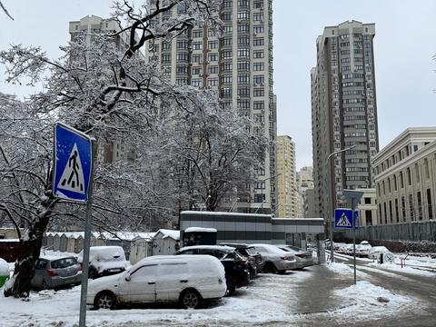квартира за адресою Авіаконструктора Ігоря Сікорського вул. (Танкова), 4-Б