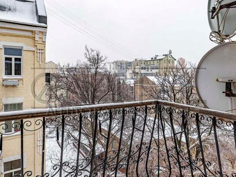 коммерческая по адресу Антоновича ул. (Горького), 9