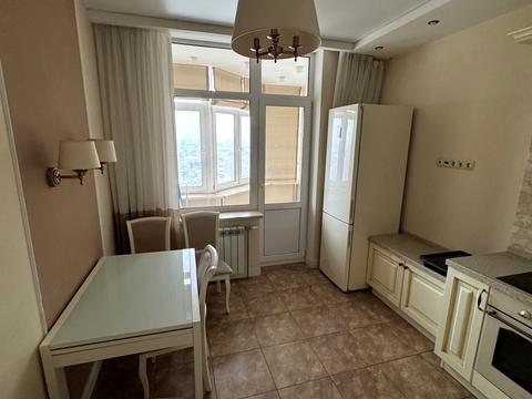 квартира за адресою Авіаконструктора Ігоря Сікорського вул. (Танкова), 4-Б