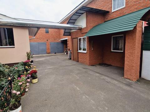 дом по адресу Парнянская ул.