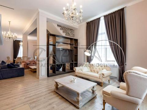 будинок за адресою смт. Козин, Старокиївська вул., 2/10