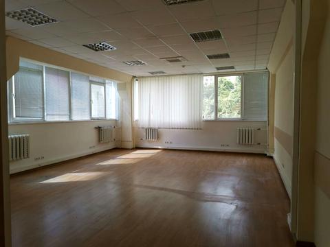 комерційна за адресою Польова вул., 24