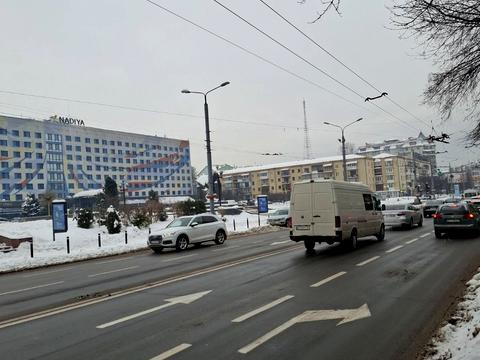 комерційна за адресою Незалежності вул., 87