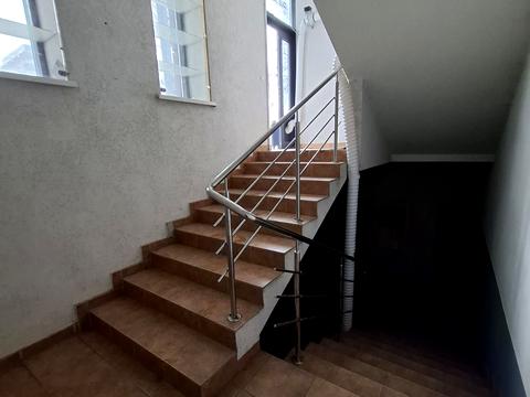 комерційна за адресою Незалежності вул., 87