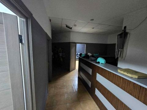 комерційна за адресою Незалежності вул., 87