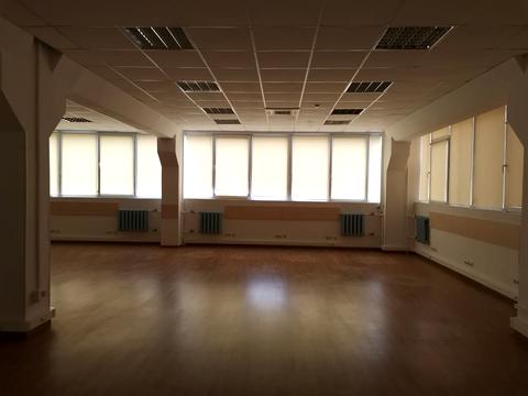 комерційна за адресою Польова вул., 24