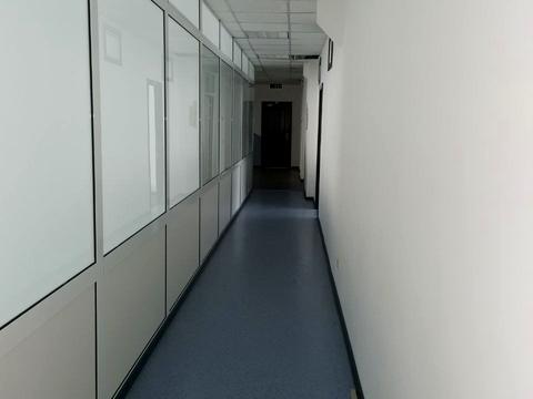 комерційна за адресою Польова вул., 24