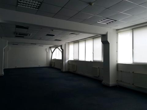 комерційна за адресою Польова вул., 24