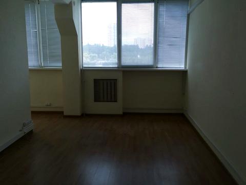 комерційна за адресою Польова вул., 24