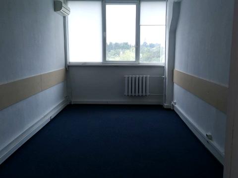 комерційна за адресою Польова вул., 24