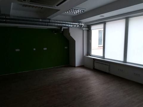 комерційна за адресою Польова вул., 24