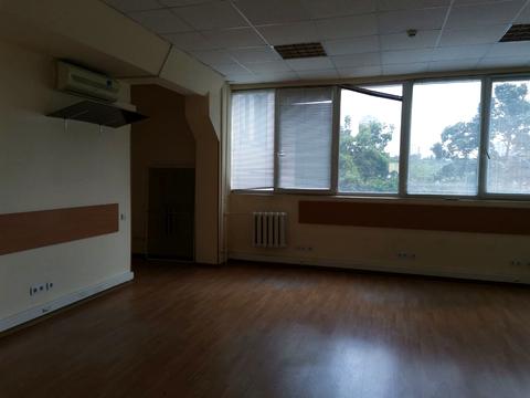 комерційна за адресою Польова вул., 24