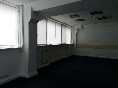 комерційна за адресою Польова вул., 24