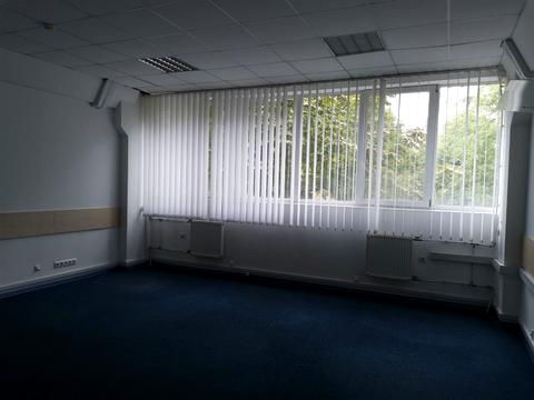 комерційна за адресою Польова вул., 24