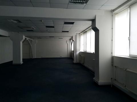 комерційна за адресою Польова вул., 24