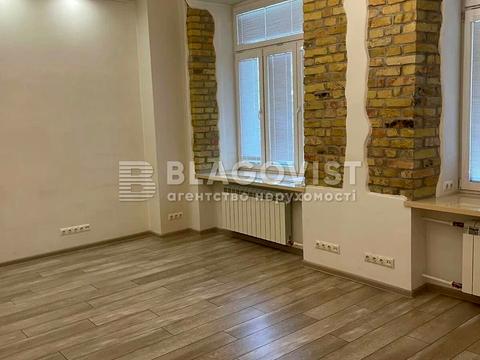 комерційна за адресою Крутий узвіз, 5