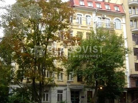 комерційна за адресою Крутий узвіз, 5