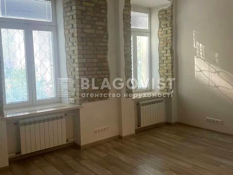 комерційна за адресою Крутий узвіз, 5