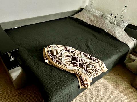 квартира за адресою Верховної Ради бульв., 10