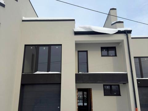 будинок за адресою Петра Сагайдачного вул.