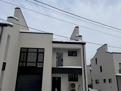 будинок за адресою Петра Сагайдачного вул.