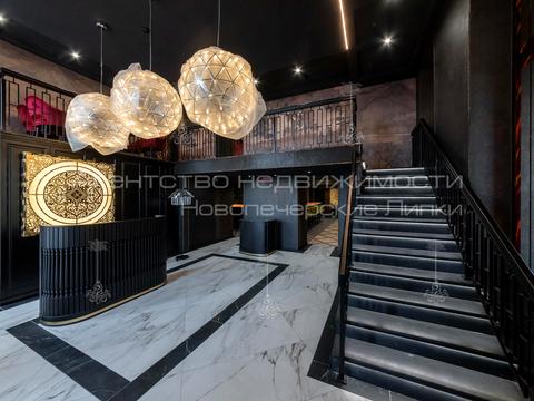 комерційна за адресою Набережно-Хрещатицька вул., 17/18