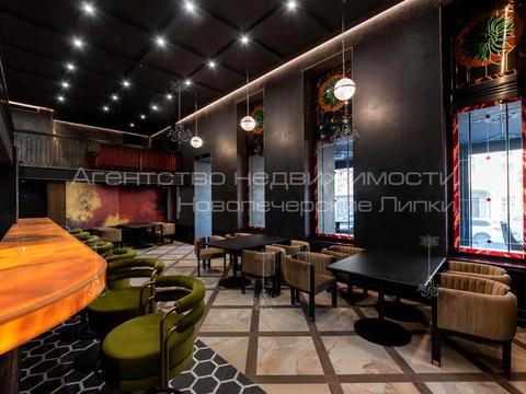 комерційна за адресою Набережно-Хрещатицька вул., 17/18