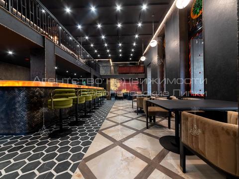 комерційна за адресою Набережно-Хрещатицька вул., 17/18